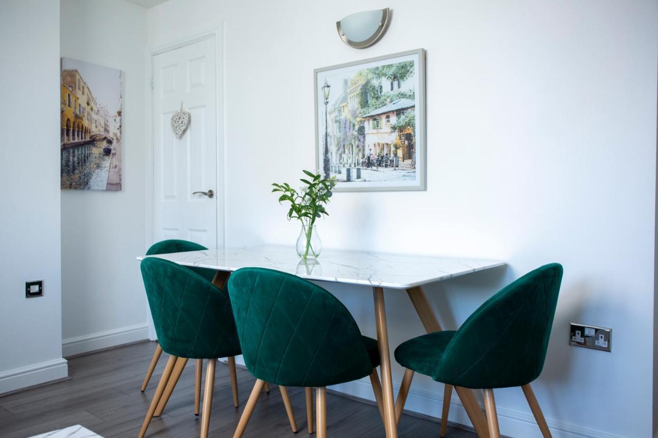 Modern Townhouse Apartment With Free Parking And Wifi Stratford-upon-Avon Dış mekan fotoğraf
