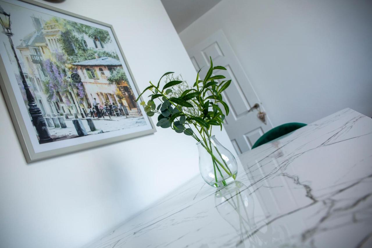 Modern Townhouse Apartment With Free Parking And Wifi Stratford-upon-Avon Dış mekan fotoğraf