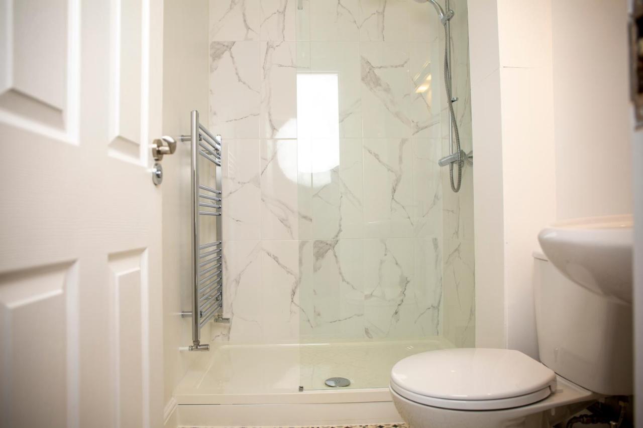 Modern Townhouse Apartment With Free Parking And Wifi Stratford-upon-Avon Dış mekan fotoğraf