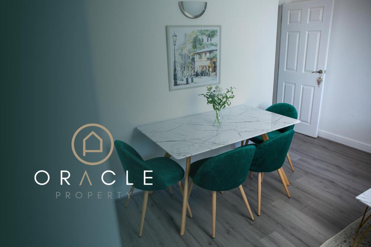 Modern Townhouse Apartment With Free Parking And Wifi Stratford-upon-Avon Dış mekan fotoğraf